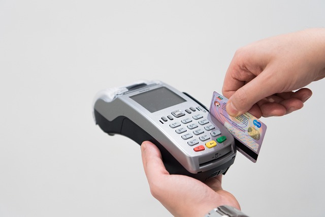credit-card-machine-4577767_640